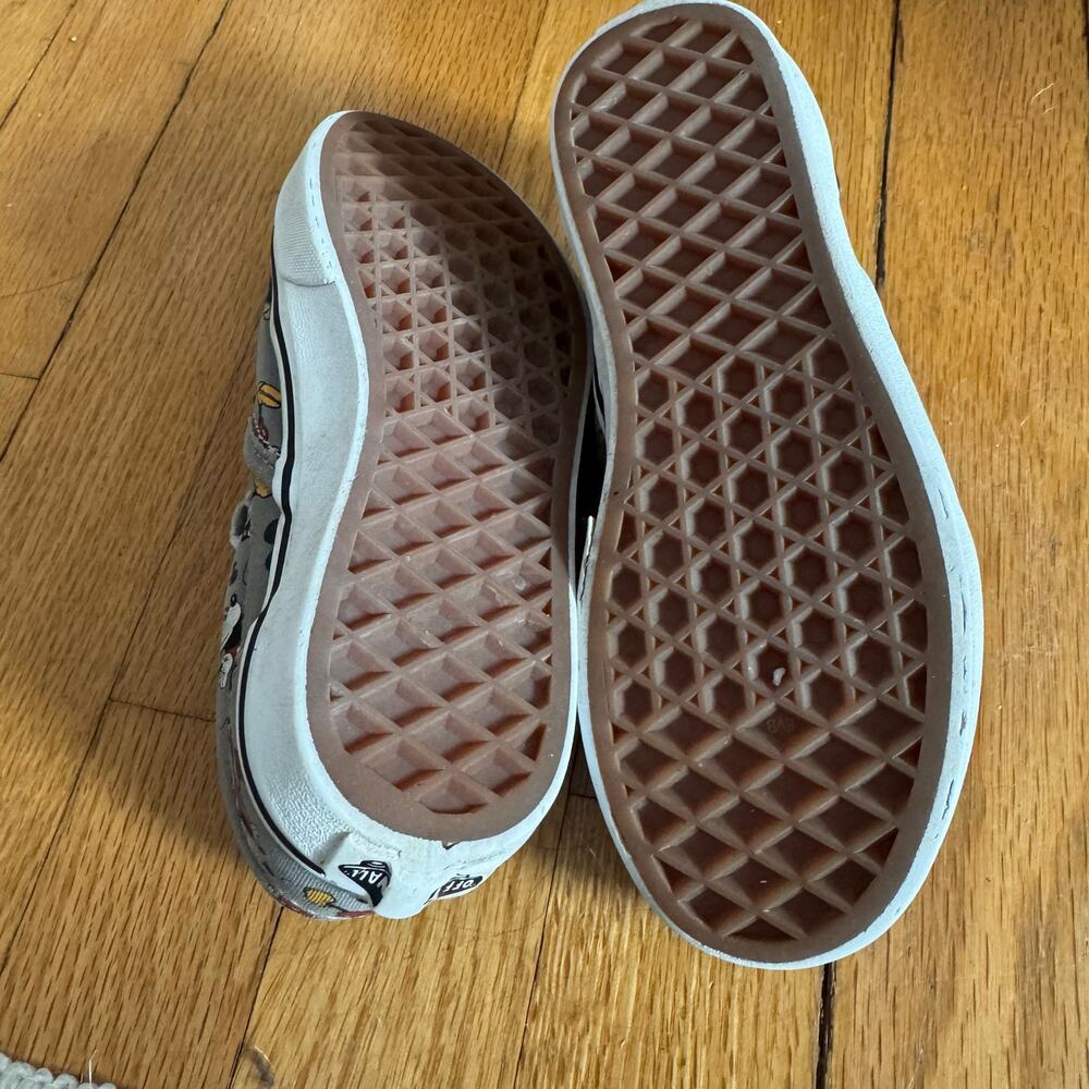 Vans x Disney Unisex Youth Mickey Mouse Slip on Sneakers Grey Size 12.5 - Picture 6 of 7